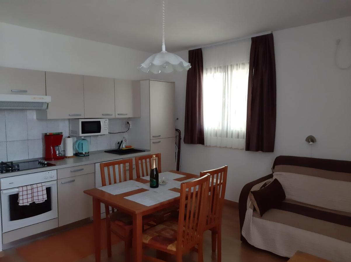 מסלניקה Apartments Agrijan מראה חיצוני תמונה